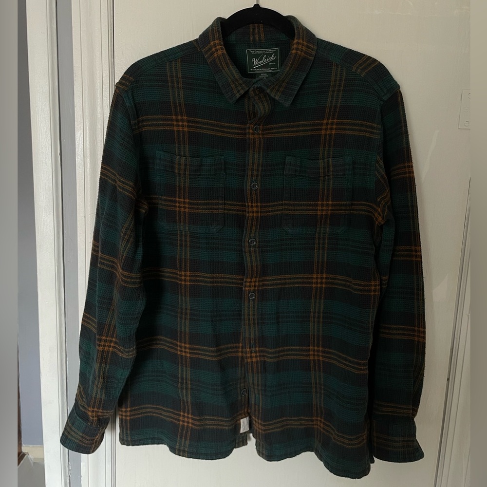 The original outdoor clothing company Woolrich men’s flannel shirt